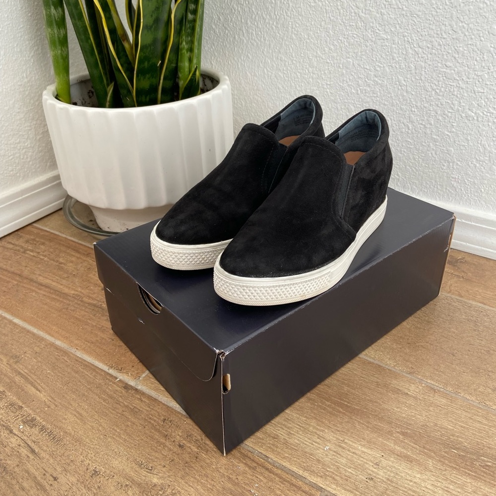 Caslon Austin wedge sneaker
